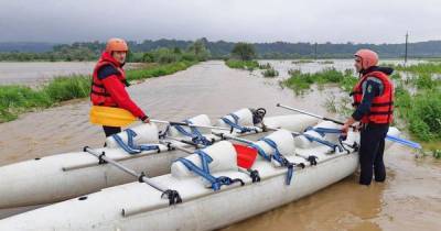 Кличко готов отправить спасателей на помощь в борьбе с паводками на западе Украины