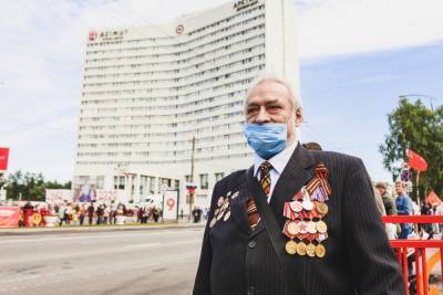 В Мурманске состоялся парад в честь 75-летия со Дня Победы
