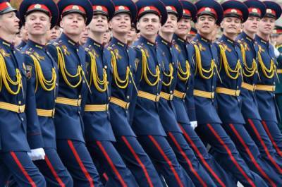В Калининграде в Параде Победы приняли участие 1,5 тысячи человек