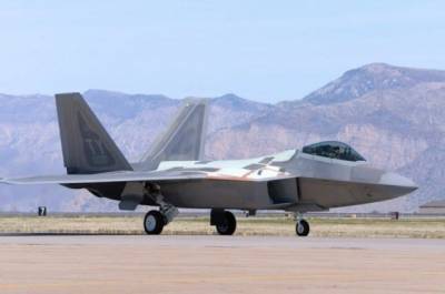 ВВС США объявили о нехватке двигателей для истребителей F-22 Raptor