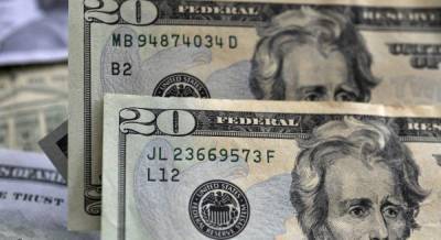 Гривня упала к доллару после четырех дней укрепления: свежий курс валют