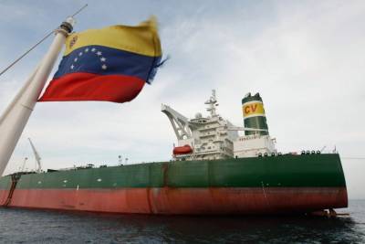 Порты не пускают: Танкеры с венесуэльской нефтью застряли в море