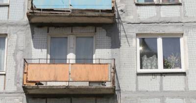 В Полтаве расследуют гибель 25-летней женщины, которая выпала с балкона на 9 этаже