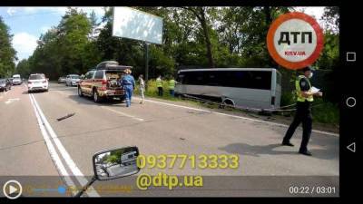 Под Киевом произошло смертельное ДТП с пассажирским автобусом: детали ЧП