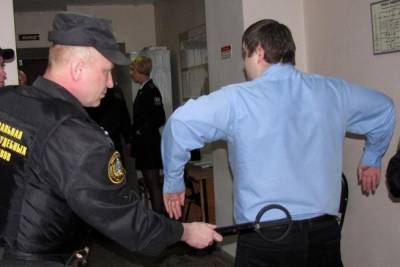 Житель Ярославля попытался пройти в суд с ножом