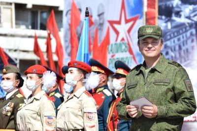 Глава ЛНР наградил 500 военнослужащих юбилейной медалью