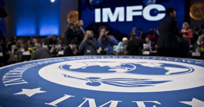 МВФ ухудшает прогноз: мировую экономику ждет более глубокая рецессия