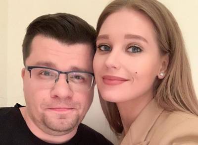 Развод Гарика Харламова и Кристины Асмус оказался шуткой в рамках шоу «Comment Out»