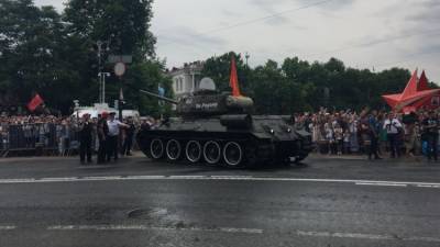 Инцидент с Т-34 на параде в Крыму: почему танк повернул на зрителей
