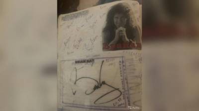 Житель Петербурга продает автограф гитариста Queen за миллион рублей