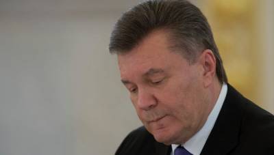 Януковичу и двум экс-министрам обороны объявили о подозрении