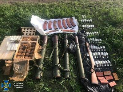 Гранатометы, пулеметы и автоматы: СБУ опубликовала масштабный список изъятого за полгода оружия