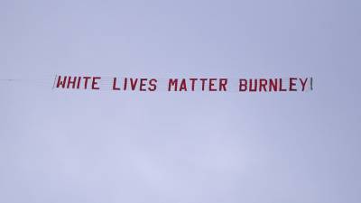 Фаната «Бёрнли», запустившего самолёт с баннером «Жизни белых важны», уволили с работы