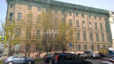 Историческое здание на Обводном продают за 121 млн рублей