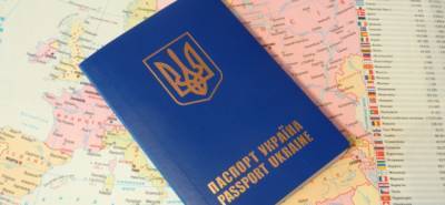 Через суд требуют отменить въезд в Россию по загранпаспортам