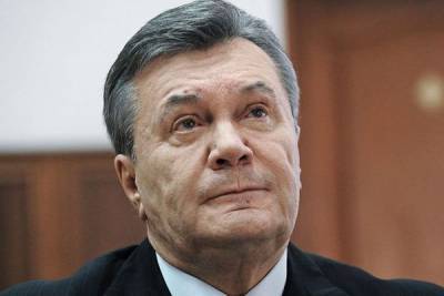 Януковичу и двум его министрам сообщили о подозрении в государственной измене