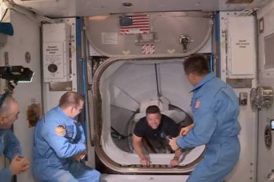 Корабль Crew Dragon вернется на Землю с космонавтами в начале августа