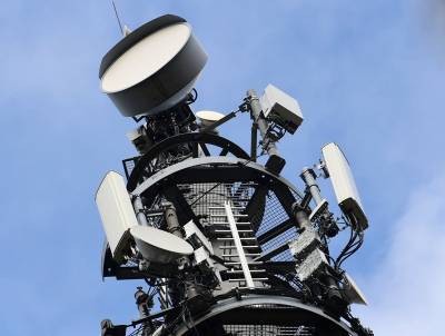 Точка 5G: Почему вышки сотовой связи возбудили конспирологов?