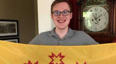 Школьник из США получил долгожданный флаг Чувашии