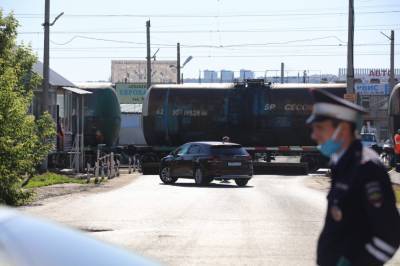 Срочно: в Саранске неадекватный угонщик заблокировал пути Куйбышевской железной дороги - stolica-s.su - Саранск