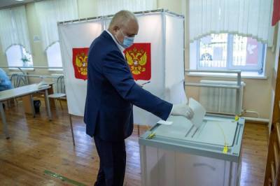 Сергей Цивилёв проголосовал по вопросу внесения поправок в Конституцию России
