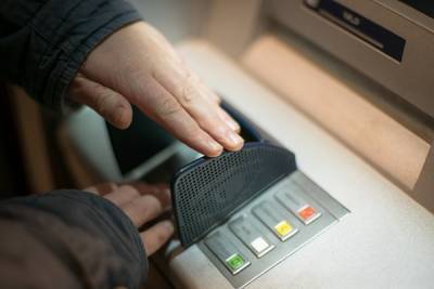 В России резко вырос спрос на наличные в банкоматах