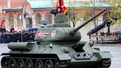 В Forbes объяснили отсутствие боевых роботов на параде Победы в Москве