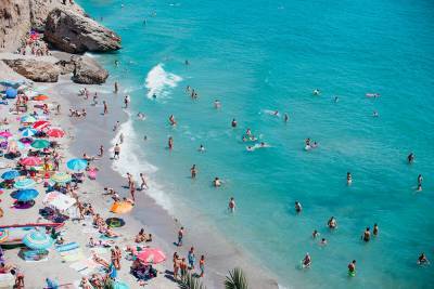 Более 20 пляжей в Сочи получили экологический сертификат «Голубой флаг»