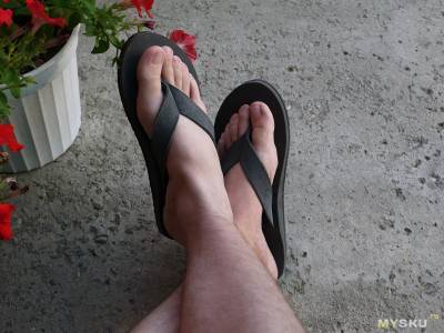 Ортопед назвал самую опасную для ног летнюю обувь