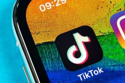 Китай наказал компанию-учредителя TikTok за "отход от ценностей социализма"