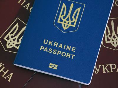 В Украине в суде обжалуют решение о въезде в Россию по загранпаспорту