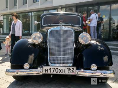 Нижегородские владельцы ретро-автомобилей провели выставку, приуроченную к «Маршу Победы»