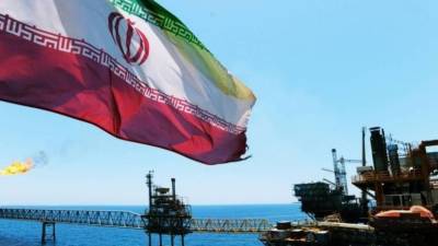 Иран будет экспортировать нефть другим маршрутом