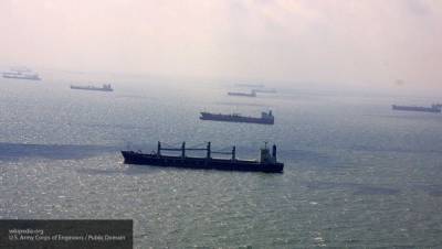 Танкеры с венесуэльской нефтью массово застряли в морях по всему миру