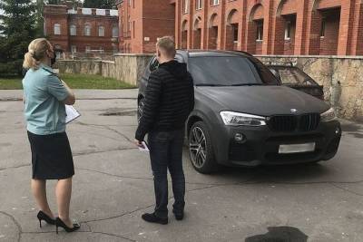Нарушитель из Петербурга отдал 260 тысяч, чтобы не расставаться с машиной