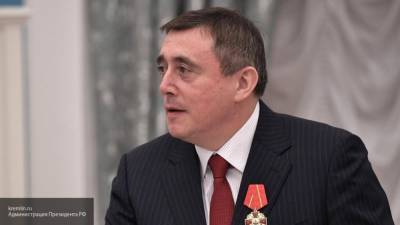 Губернатор Сахалинской области проголосовал по Конституции после открытия участков