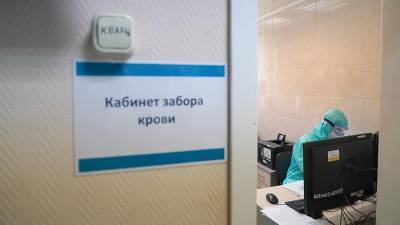 Названо число проводящих тест на коронавирус в России лабораторий