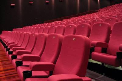 Открытие кинотеатров и показ новых фильмов ожидается с 15 июля