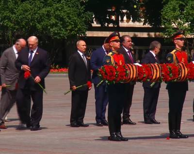 "Как они себя ведут?": униженный Путиным на параде Лукашенко разразился гневом