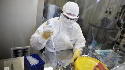 Попова назвала сроки производства первой партии российской вакцины от COVID-19