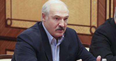 Лукашенко обвинил "кукловодов из России" во влиянии на выборы в Беларуси