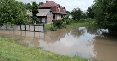 Паводок в Тернопольской области: эвакуированы 150 жителей затопленных сел