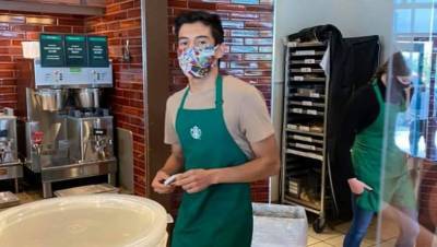 Доброжелатели собрали $20 тыс. для баристы Starbucks, отказавшегося обслужить клиентку без маски - usa.one - Сан-Диего