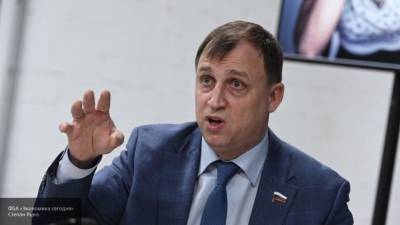 Депутат Госдумы Вострецов проголосовал по поправкам к Конституции