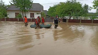 Кабинет министров выделил средства на ликвидацию последствий наводнения на западе Украины