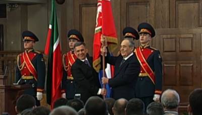 Глава Татарстана поздравил сограждан с юбилеем Республики