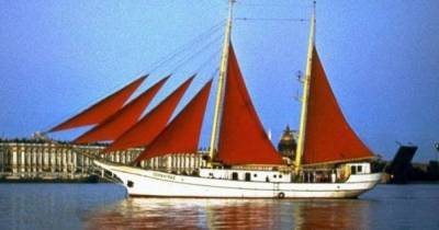 Уникальное шоу шаг за шагом: история кораблей праздника "Алые паруса"