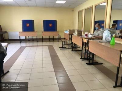 Бригадир избирательного участка в Когалыме показала процесс безопасного голосования