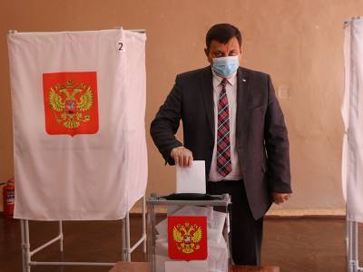 Председатель Смоленской областной Думы проголосовал по поправкам в Конституцию