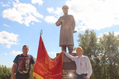 Под Нижним Новгородом установили трехметровый памятник Сталину, как символу борьбы с коррупцией